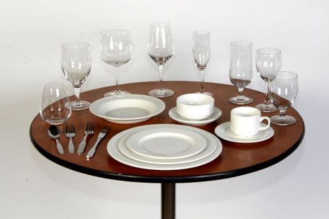 Dishes, cutlery and glasses